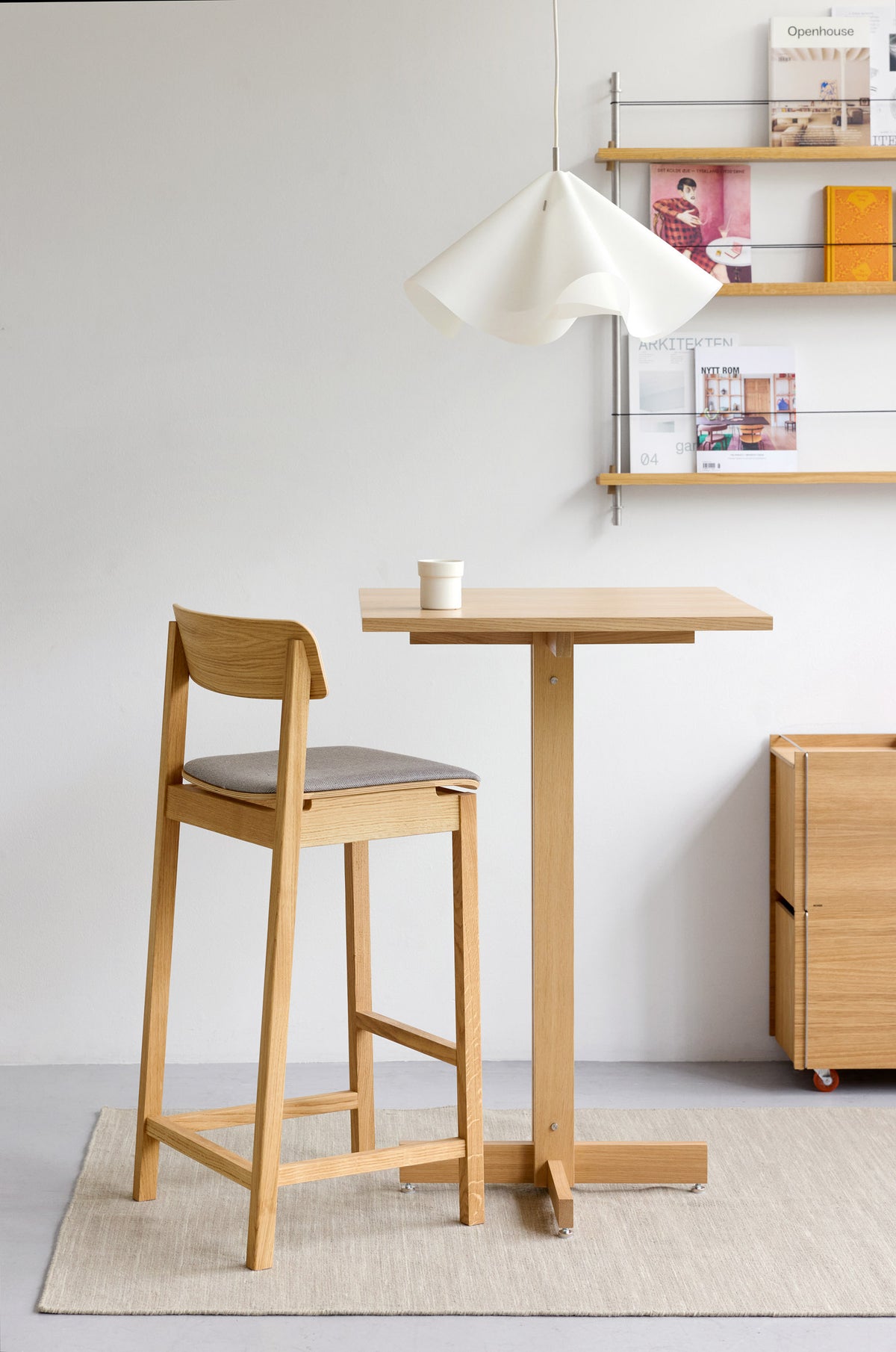 MOEBE - KUMU Bar Table – Square -