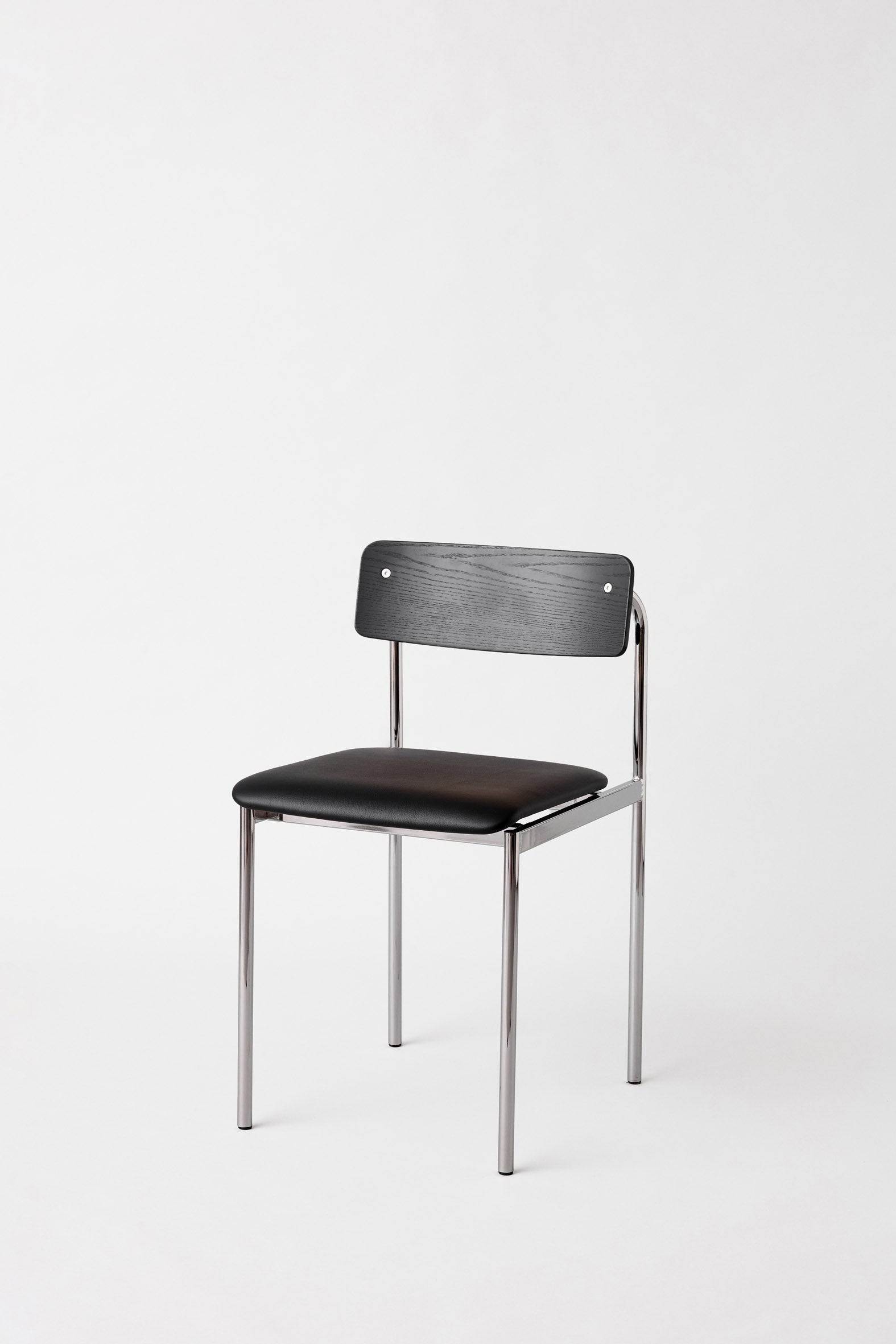 MOEBE - Offset Chair -