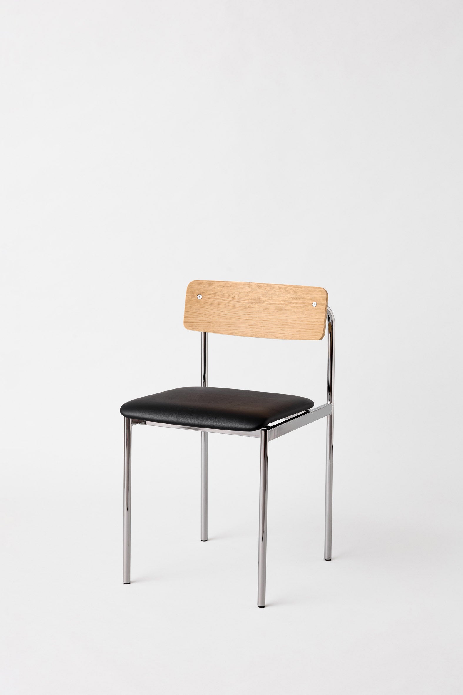 MOEBE - Offset Chair -