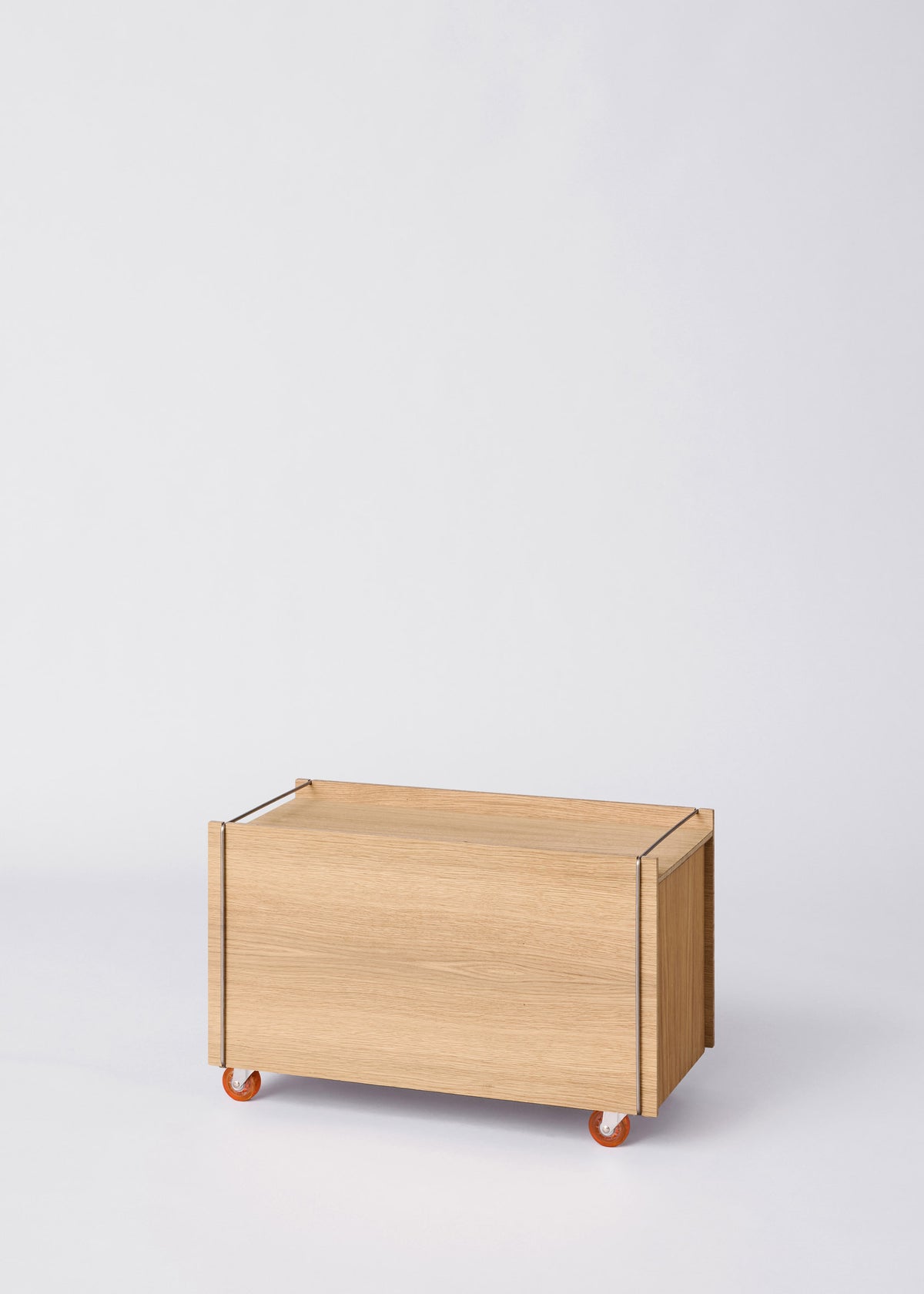 MOEBE - Storage Box - Oak Stainless Steel Yes With wheels