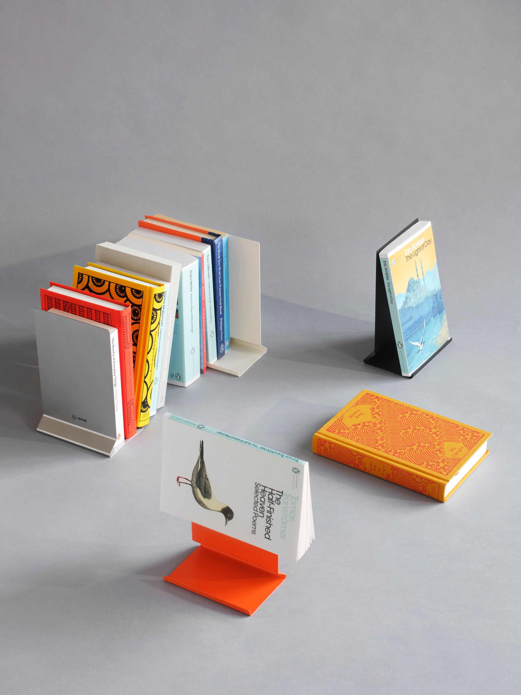 Penguin x MOEBE Book Stand | Designed by MOEBE – moebe.dk