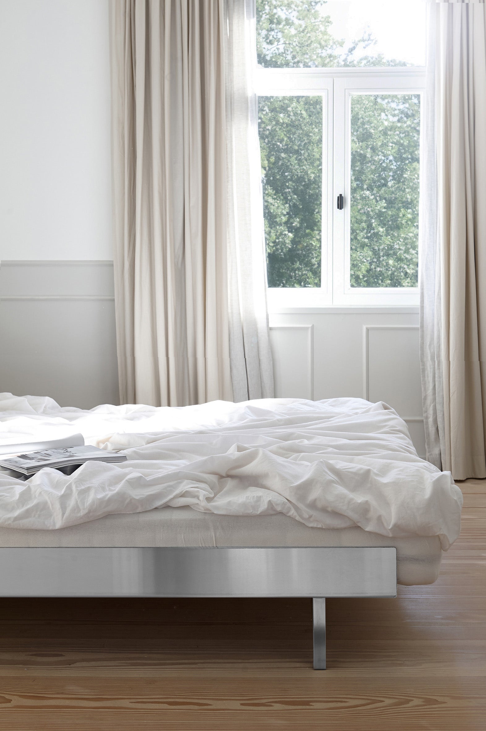 Bed 90 – 180 cm (Low)