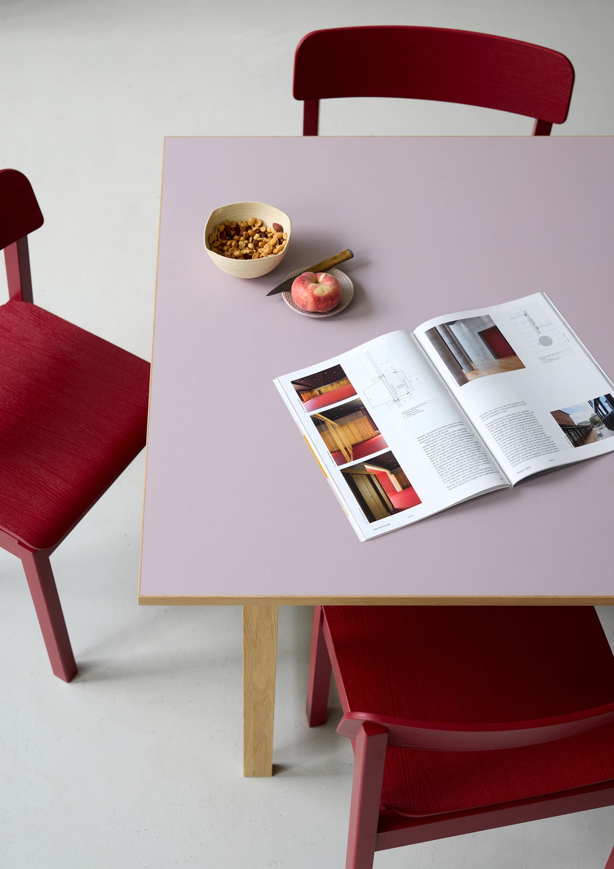 MOEBE - Rectangular Dining Table -