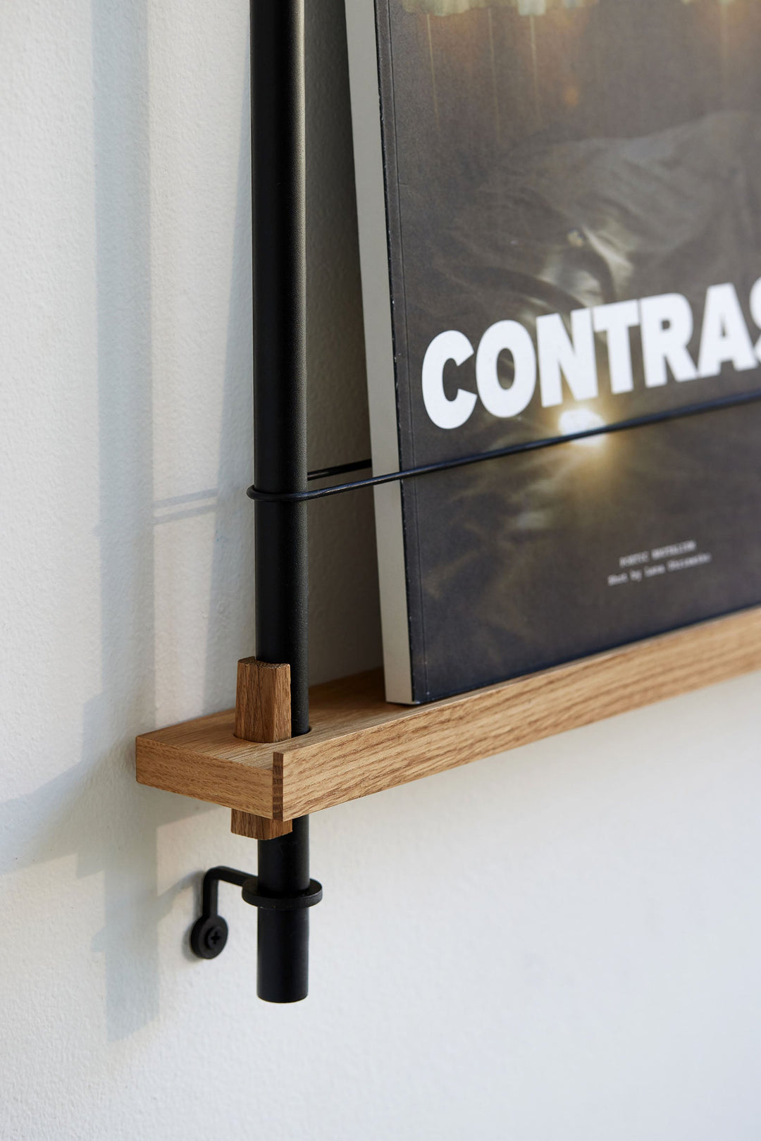 MOEBE - Magazine Shelving – Signifly -