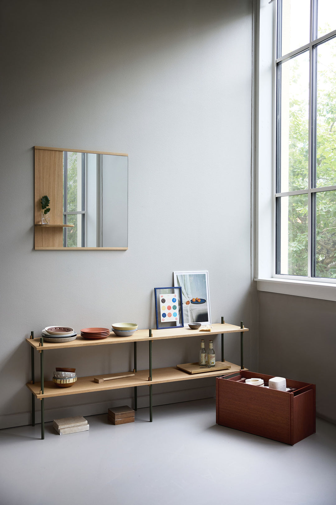 MOEBE - Mirror With A Shelf -