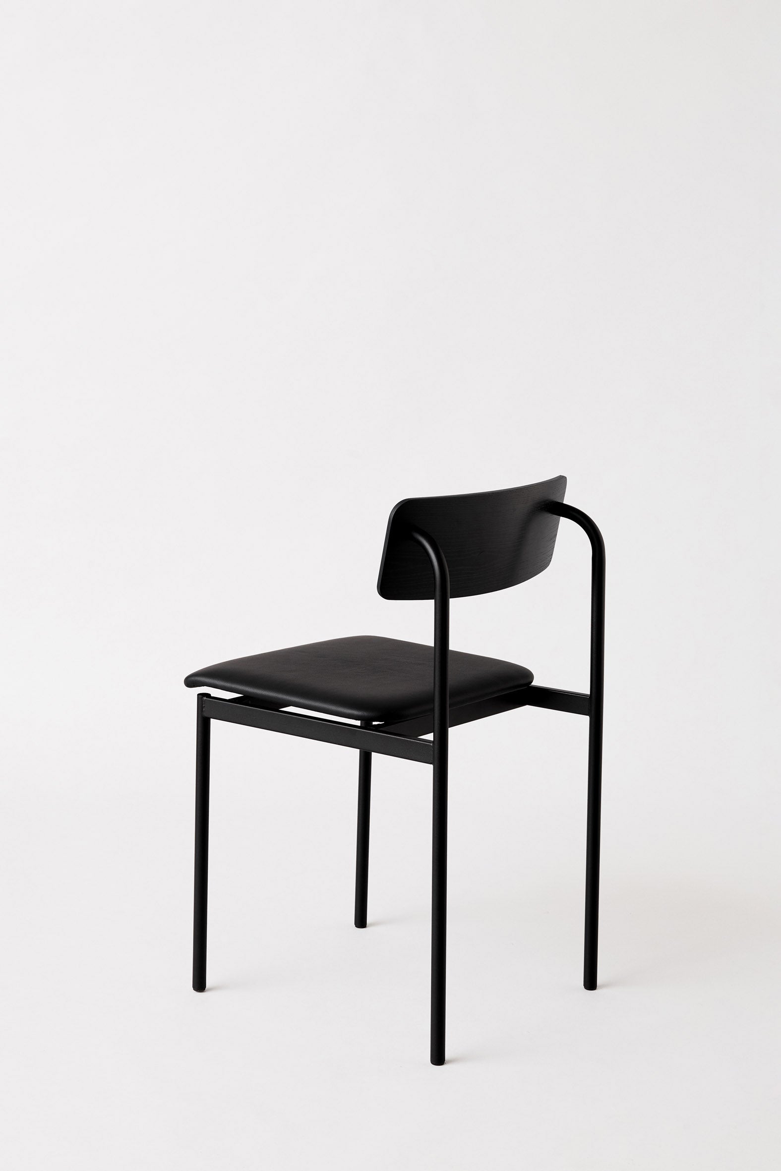 MOEBE - Offset Chair -