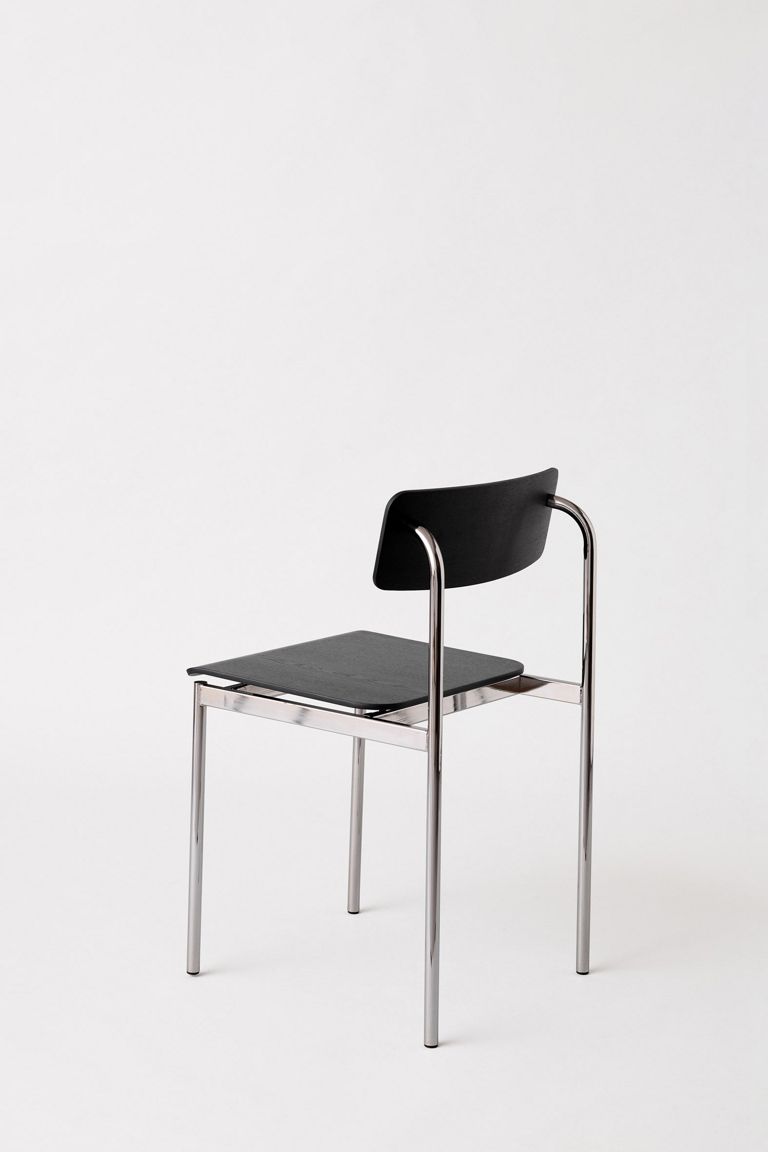 MOEBE - Offset Chair -