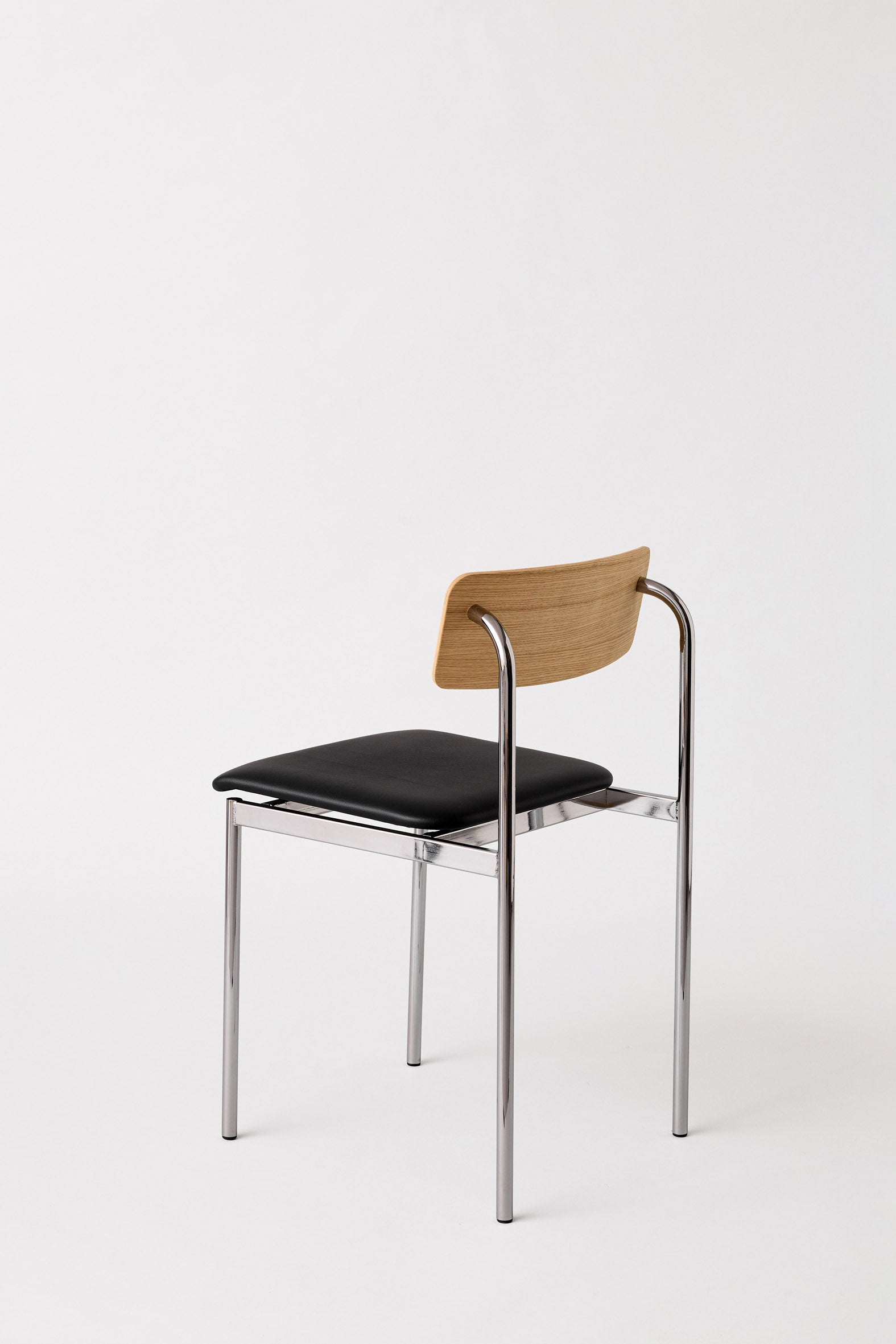 MOEBE - Offset Chair -
