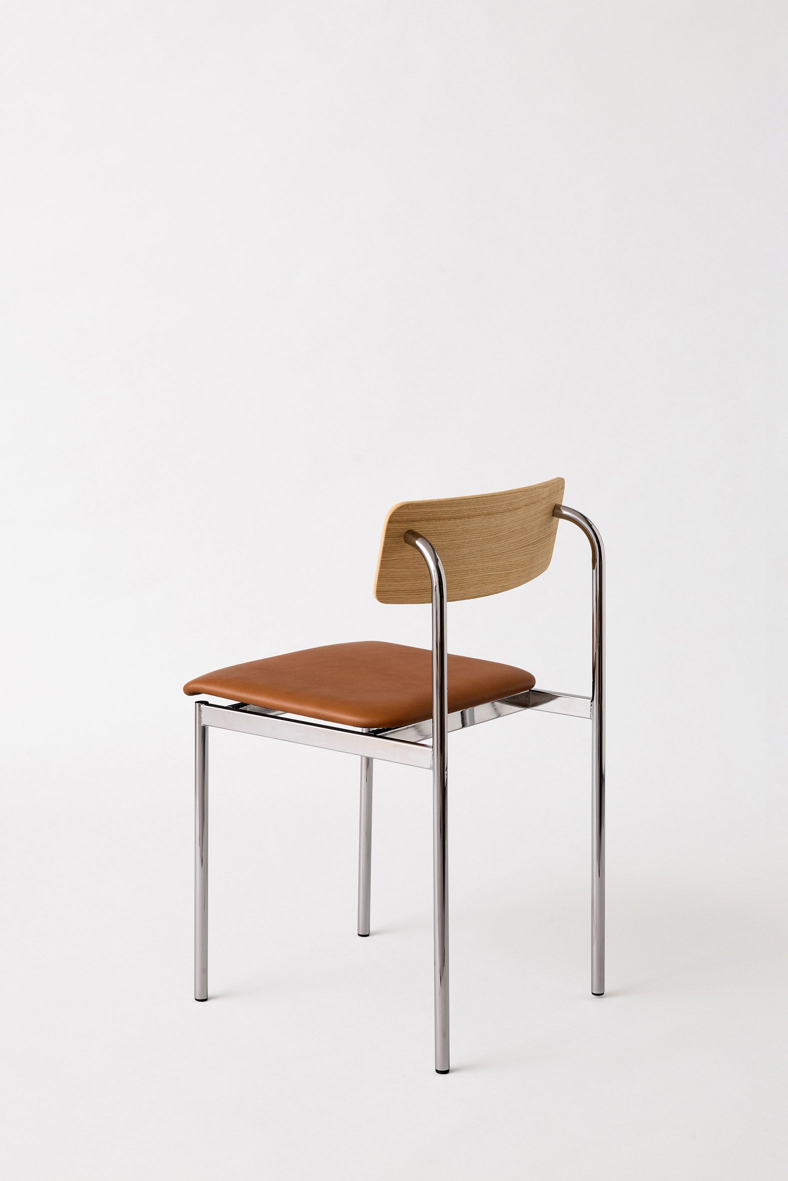 MOEBE - Offset Chair -