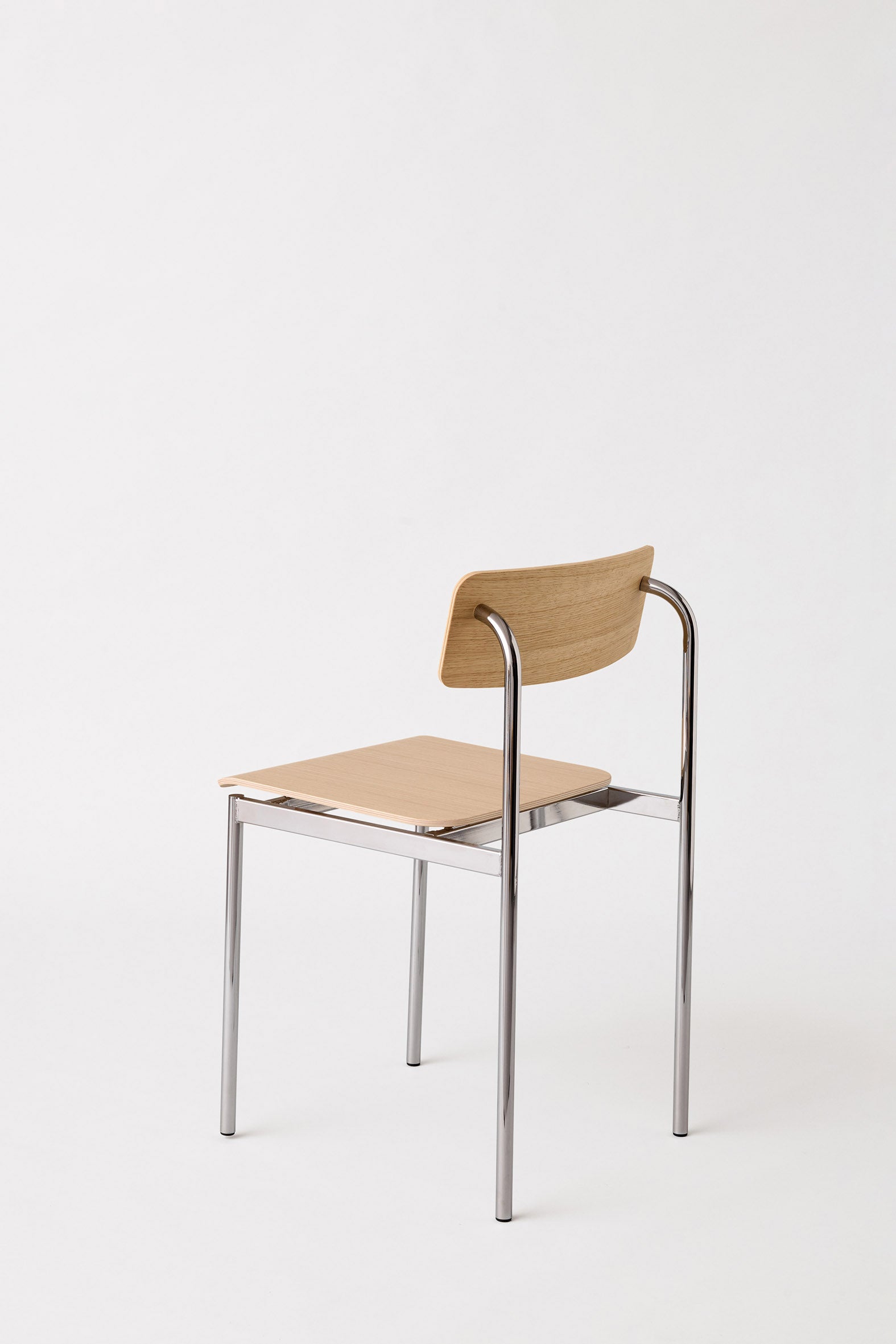 MOEBE - Offset Chair -