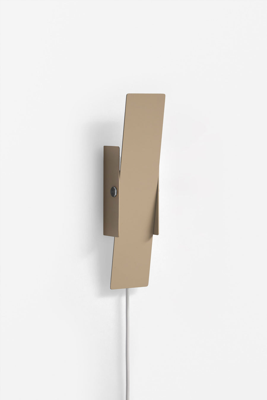 MOEBE - Pivoting Wall Lamp -