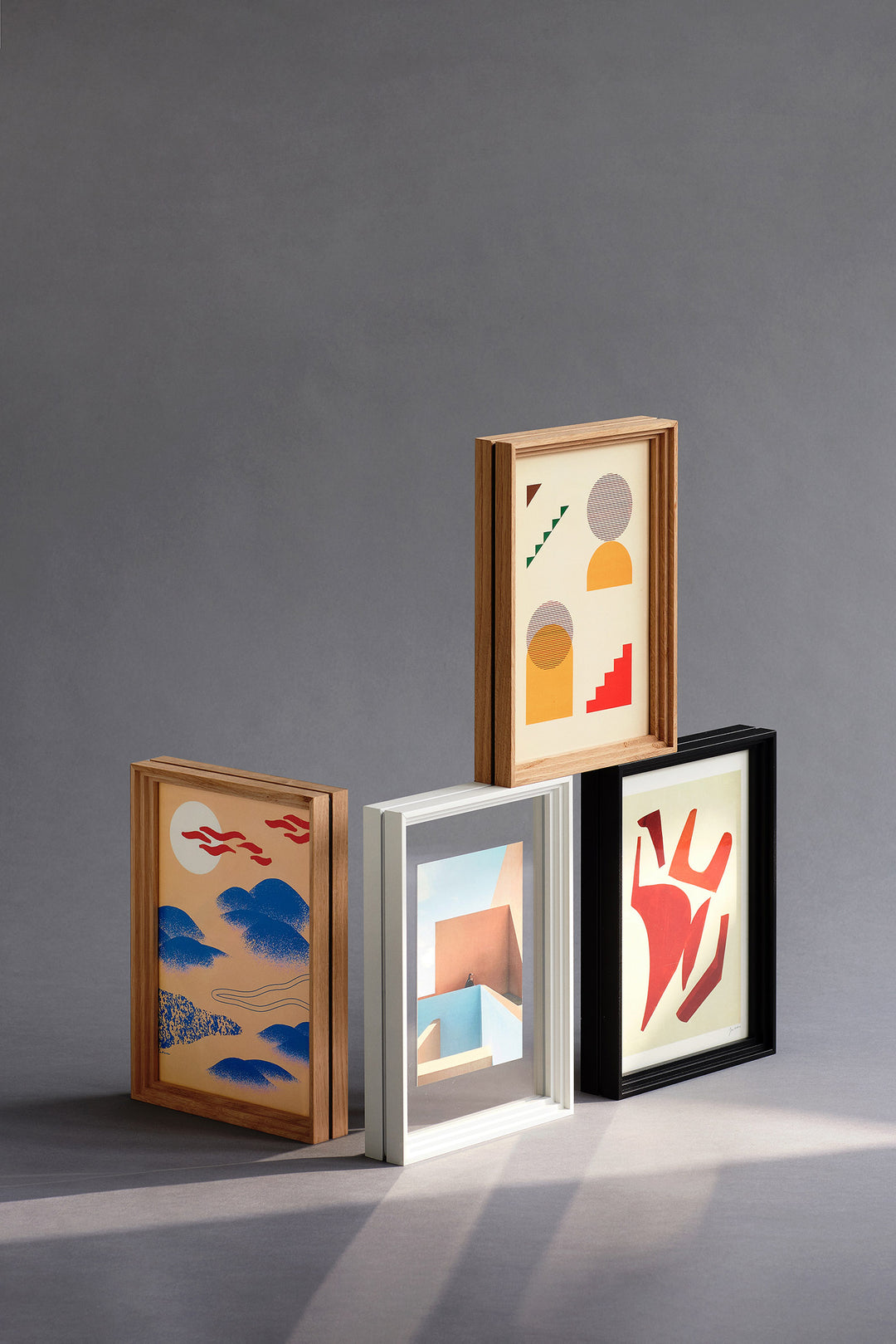 MOEBE - Standing Frame -