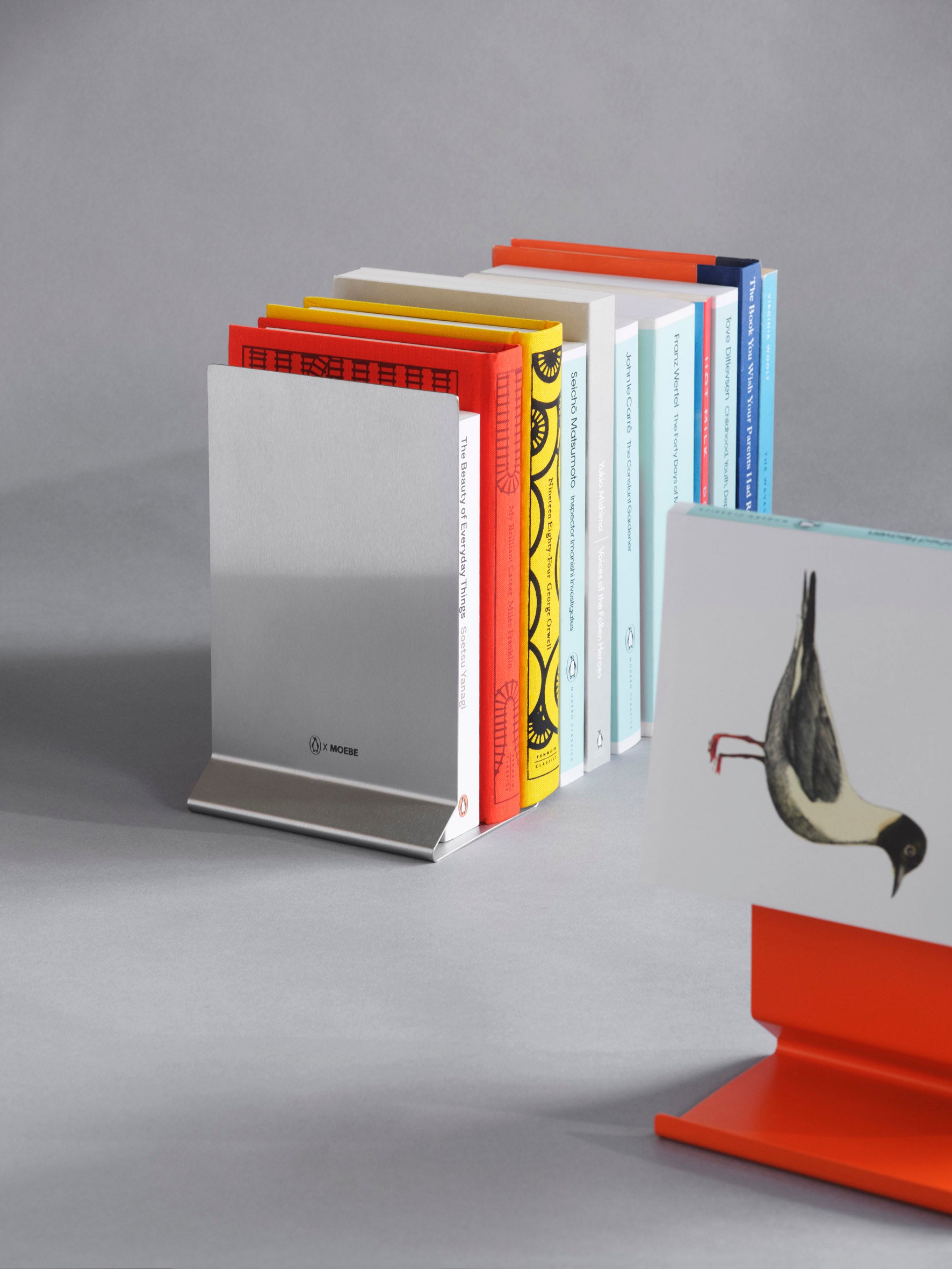 MOEBE - Penguin x MOEBE Book Stand -