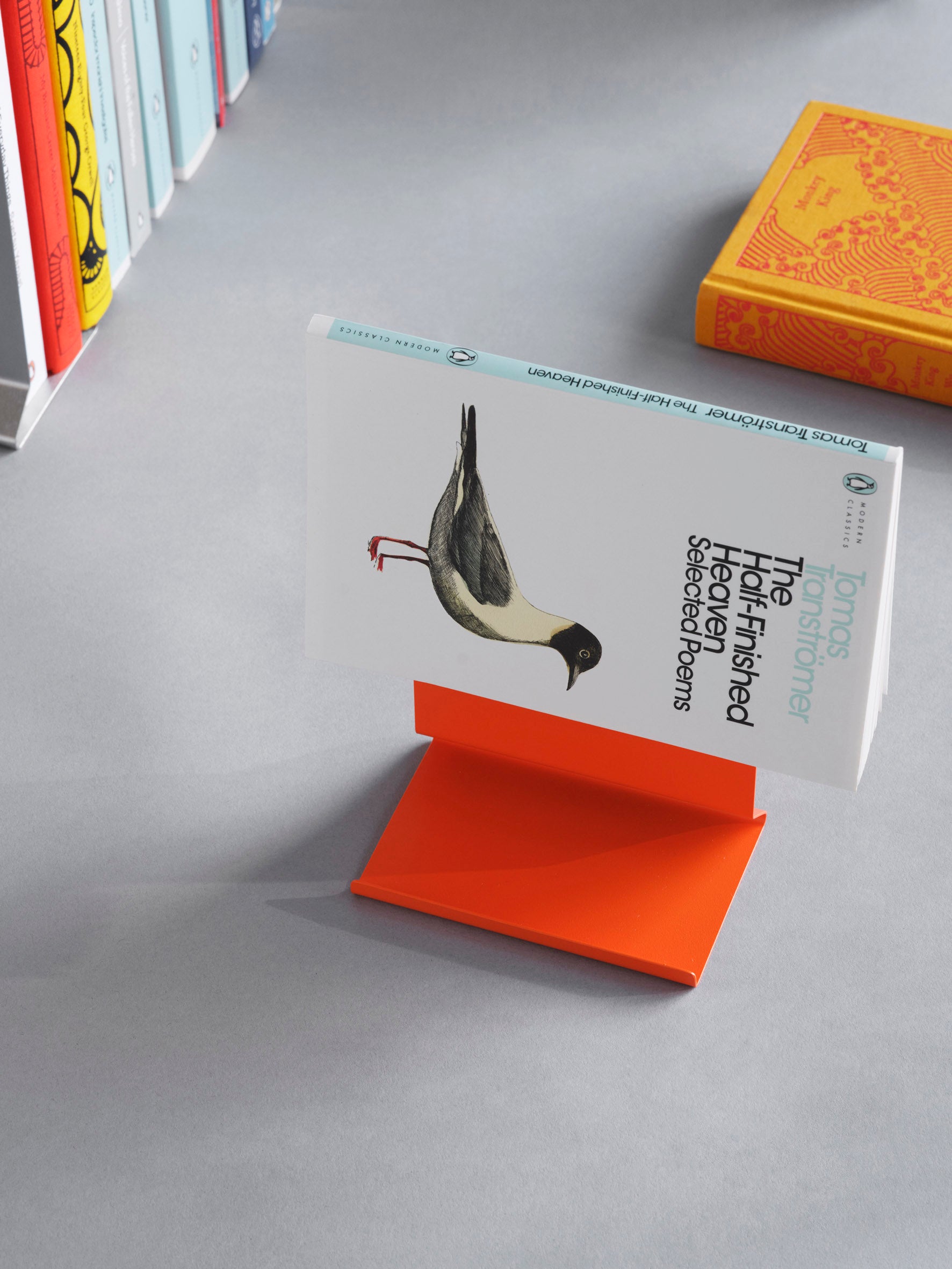 MOEBE - Penguin x MOEBE Book Stand -