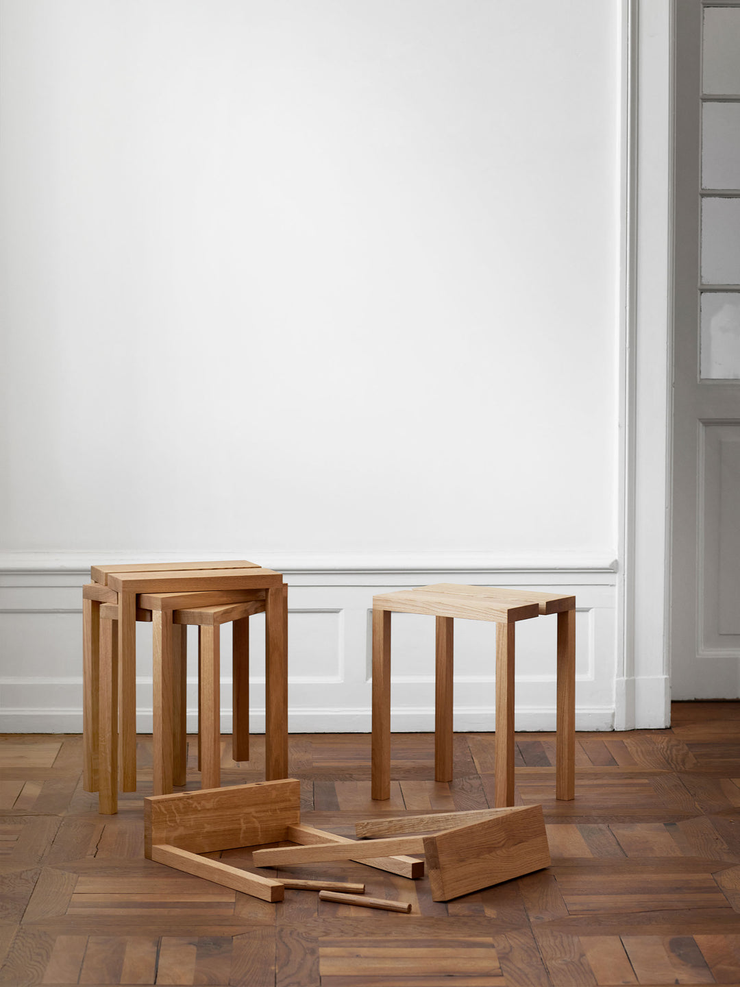 MOEBE - Peg Stool -